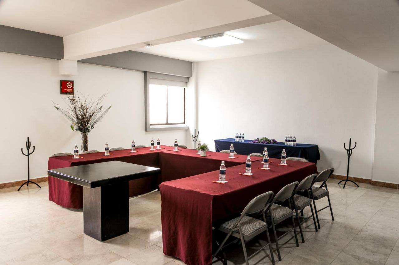 Imperio De Angeles Executive Leon Poliforum Exteriör bild